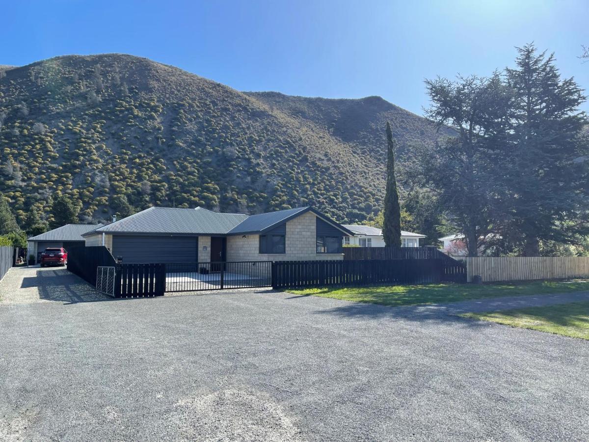 Kurow House On Bledisloe - A2O Cycle Trail Oasis. Villa Exterior photo